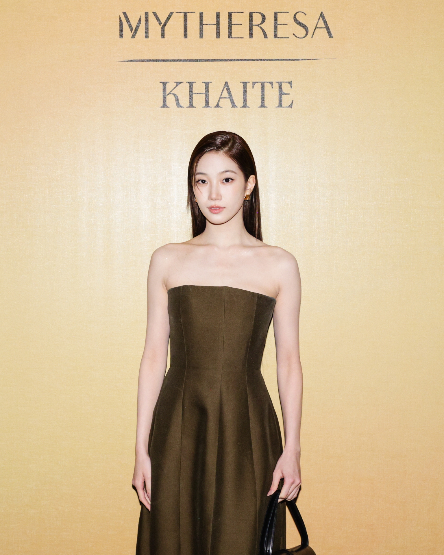 Khaite and Mytheresa Host Intimate Valentine’s Evening With Hamilton Leithauser at Bemelman’s Bar was posted to the gallery